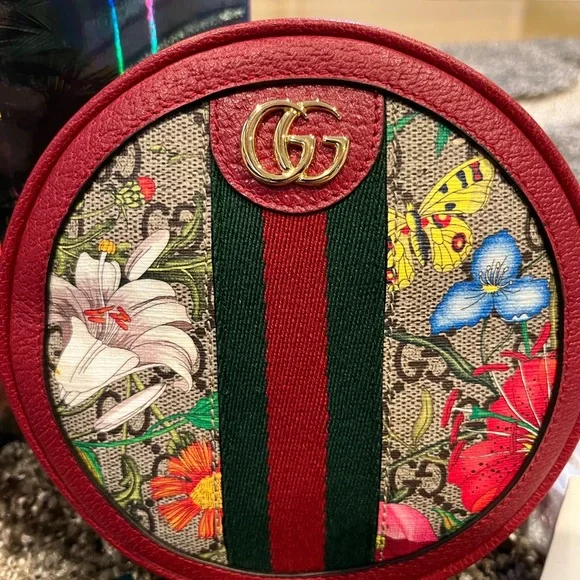 Brand new! Gucci Supreme Red round Backpack - Picture 4 of 12